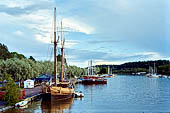 Porvoo (Borg), lungo le rive del fiume Porvoonjoki. 